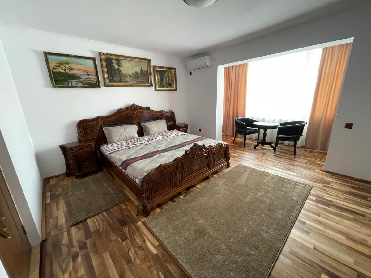 M & I Apartment 3 เตอร์กู-มูเรช ภายนอก รูปภาพ