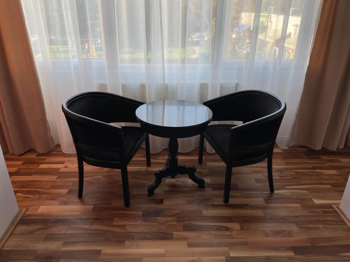 M & I Apartment 3 เตอร์กู-มูเรช ภายนอก รูปภาพ